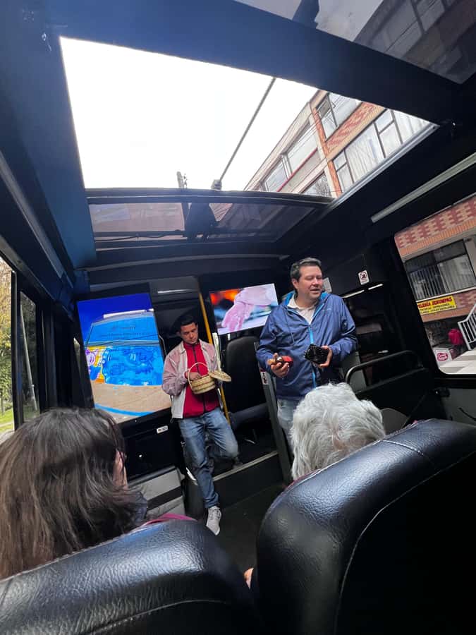 3-in-1 Panoramic city tour Bogotá-beyond the traditional - Learning Tejo and Bolirana