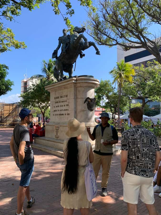 A Pearl In The Caribbean-walking tour in English - Plaza Bolívar and the many layers of Santa Marta