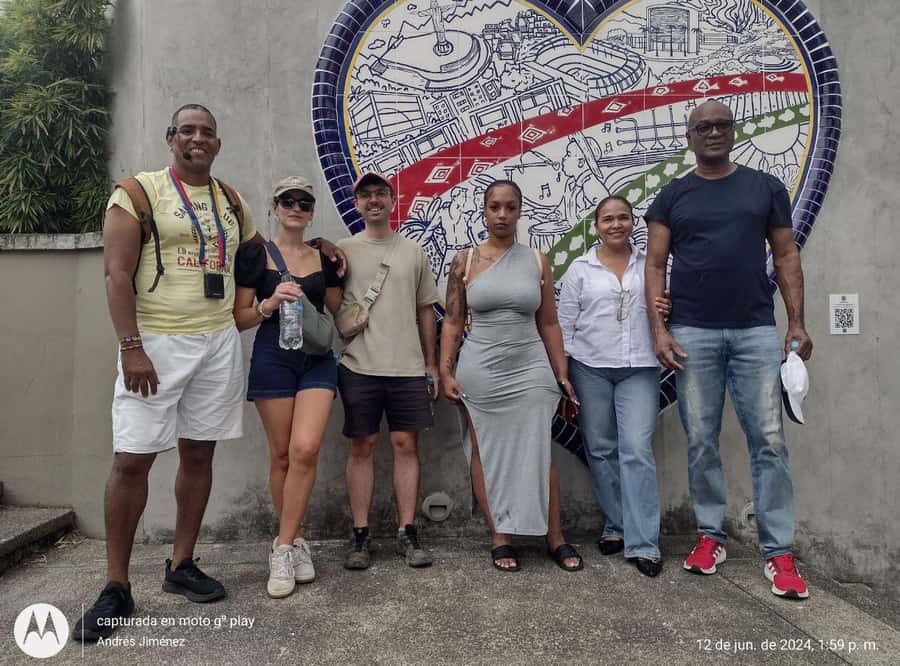 Afro Walking Tour. The colors of Cali. - How Andrés guides the conversation