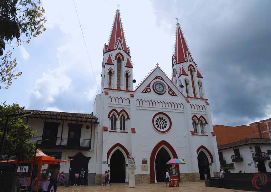 Antioquia’s Villages: El Retiro, La Ceja, and More - The vehicle and the long return matter