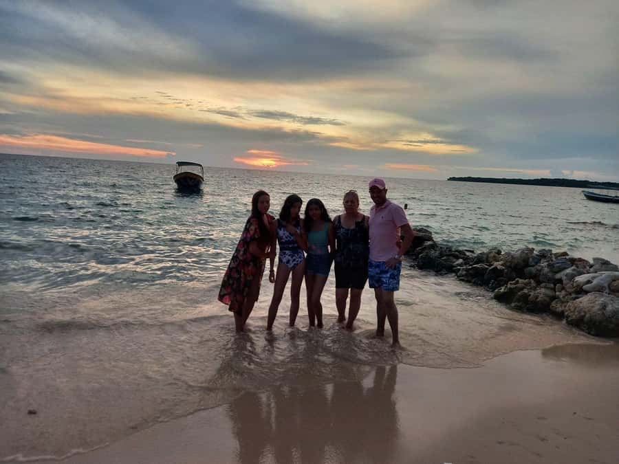Barú: Sunset on the beach + bioluminescense plankton - Language, timing, and practical expectations