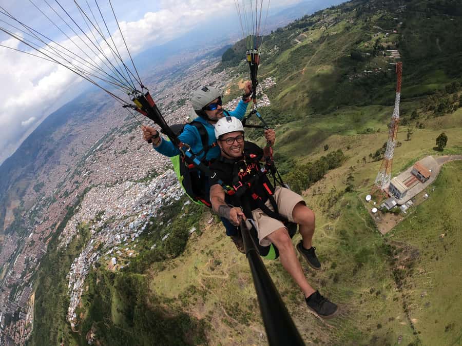 Bello: Paragliding in Medellín - San Félix gives you Medellín from a different angle