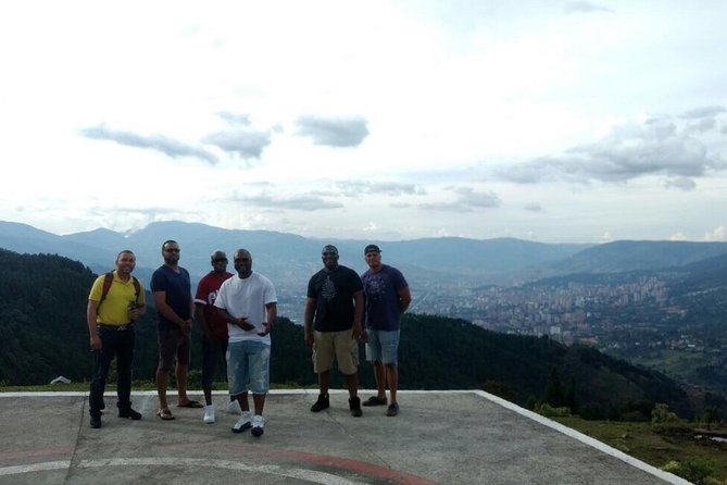 Best Full Day Private Medellin City Tour and Botero´s Plaza - Botero Plaza and 23 famous figures