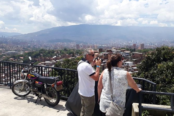 Best Full Day Private Medellin City Tour and Botero´s Plaza - Parque Arví, a pause above the city