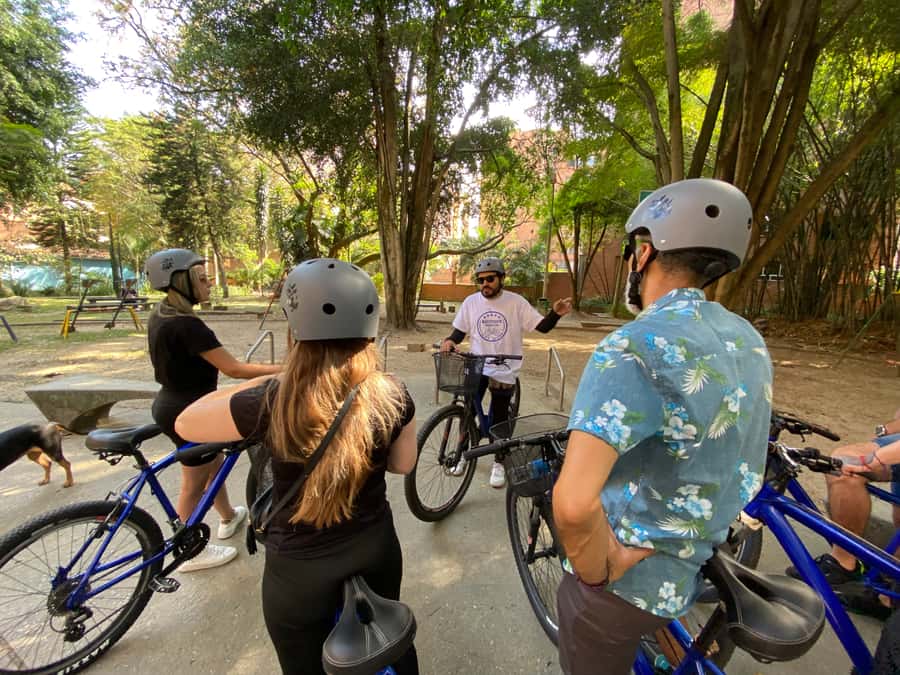 Bike Tour Medellin with Snacks and Local Beer - Local snacks, beer, and fresh juice