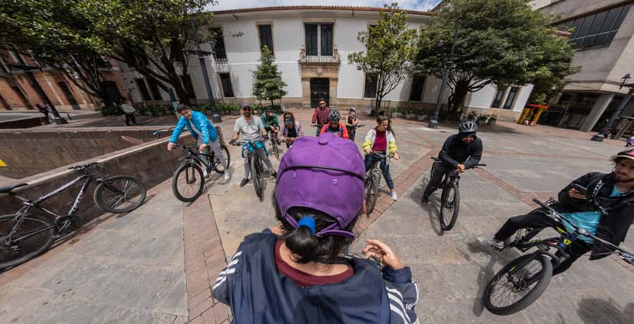 Biking in Full Color: Urban Art Bike Tour - Key points at a glance
