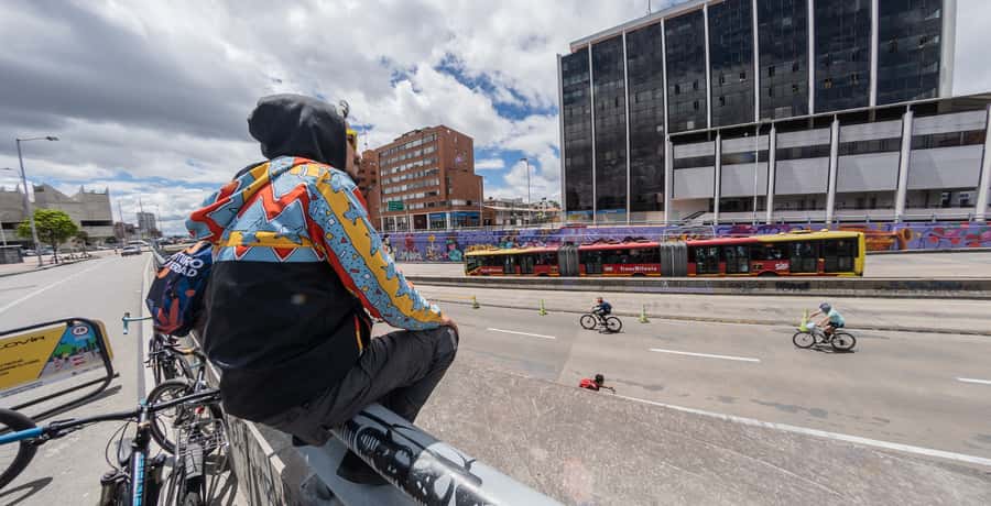 Biking in Full Color: Urban Art Bike Tour - Thirteen kilometers through four very different districts