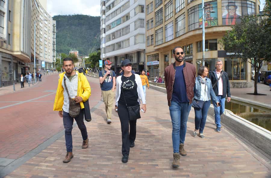Bogotá: 3-Hour Private Tour of La Candelaria - Graffiti that helps explain modern Colombia