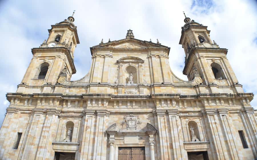 Bogotá: 3-Hour Private Tour of La Candelaria - La Concordia Marketplace and the taste of Bogotá