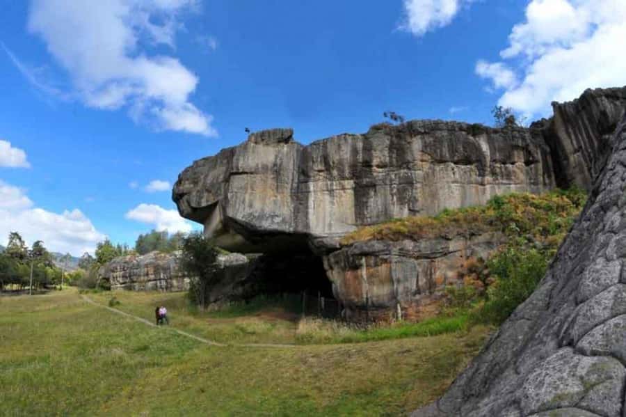 BOGOTA: Ancestral Exploration, Tour Facatativá, Piedras del Tunjo and Zipacón - Leaving Bogotá for the Cundinamarca savannah