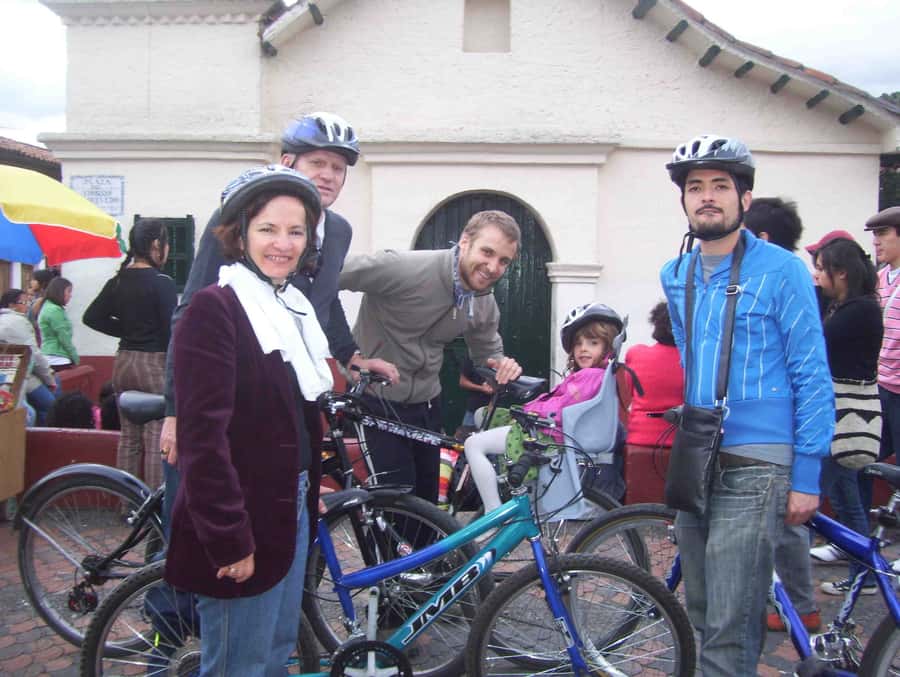 Bogota: Bicycle City Tour - Coffee, snacks, and a working local tradition
