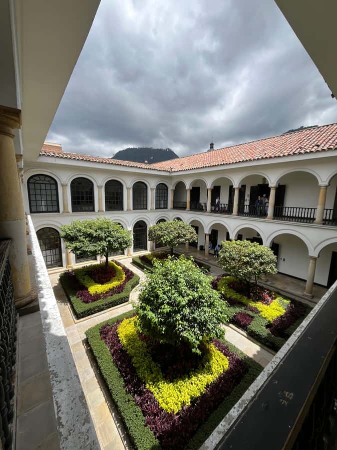 Bogotá: City Tour, Monserrate, Gold Museum, Plaza de Bolivar - Who should book this Bogotá tour?