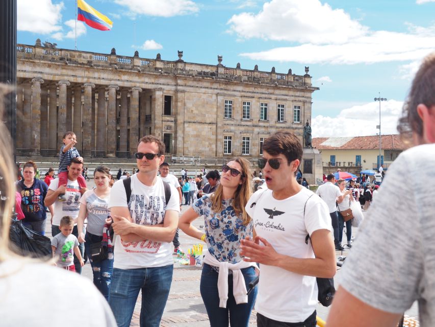 Bogotá City Tour with Monserrate, Gold and Botero Museums - Colombian coffee, fruit and lunch
