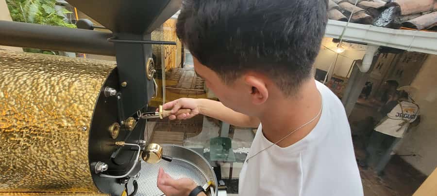 Bogota: Coffee Tasting, Roasting, Filtration & Espresso Tour - What the $85 price includes