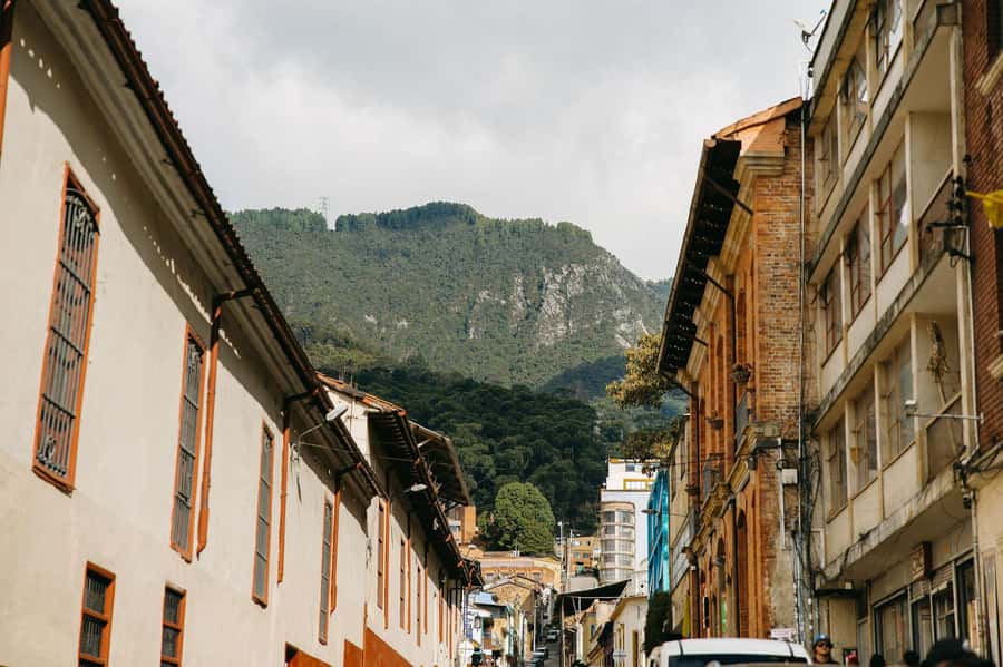 Bogotá: Express Tour with Private Guide and Transportation - What the $72 price includes
