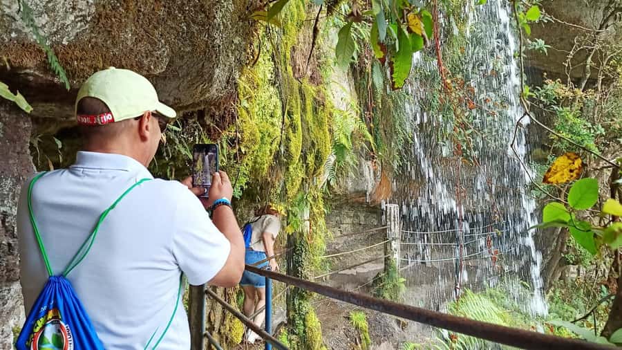Bogota: La Chorrera Waterfall Guided Hike and Guadalupe Hill - Walking into the cloud forest