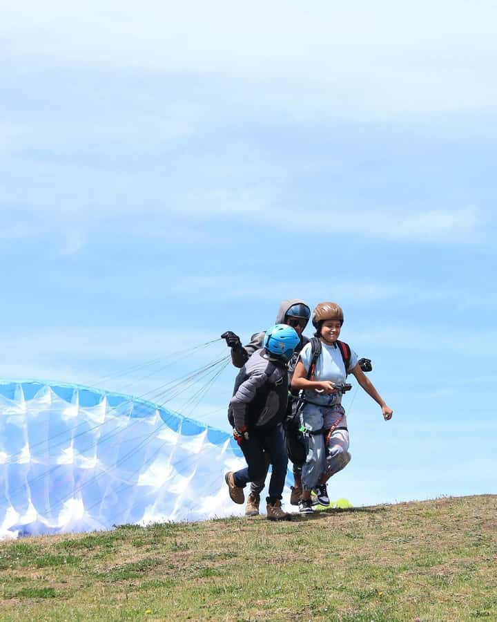 Bogota: Paragliding activity in La Calera with transfers - What the $90 price really covers