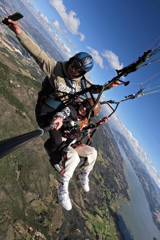 Bogota: Paragliding activity in La Calera with transfers - Who will enjoy this most