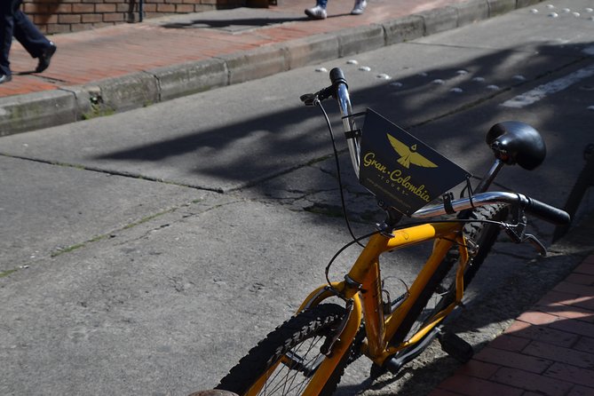 Bogotá Private Bike Tour with Transportation - Seventh Avenue, Bogotá’s north-south artery