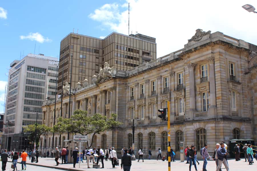 Bogotá: Private Candelaria Walking Tour and Gold Museum - The Chamber of the Golden Offering