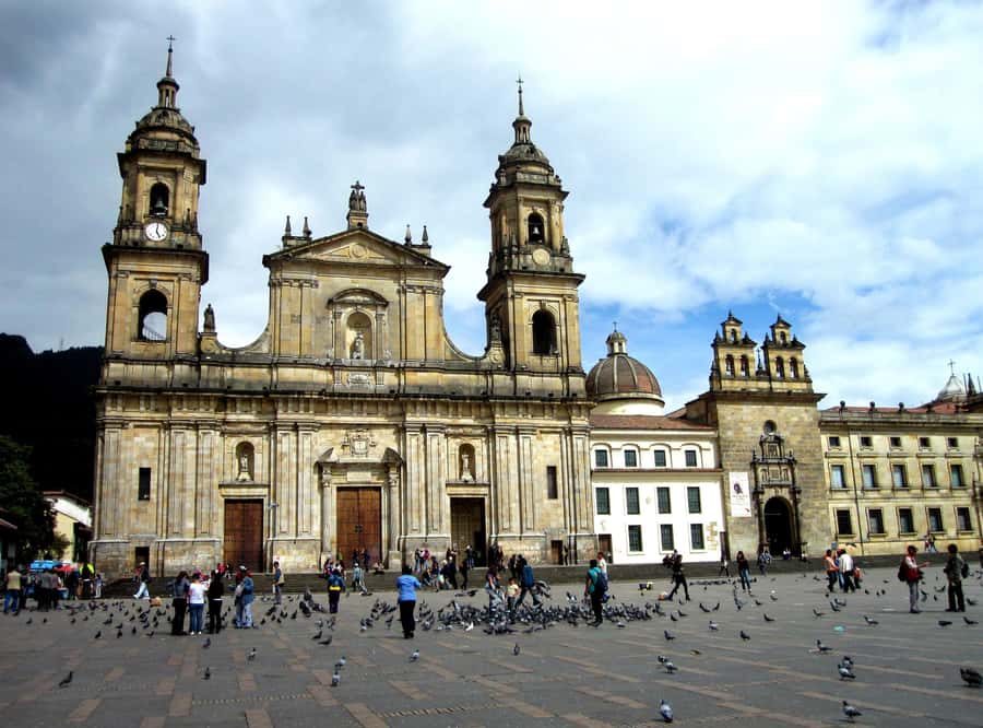 Bogotá: Private Candelaria Walking Tour with Gold Museum - Start with Bogotá’s gold collection