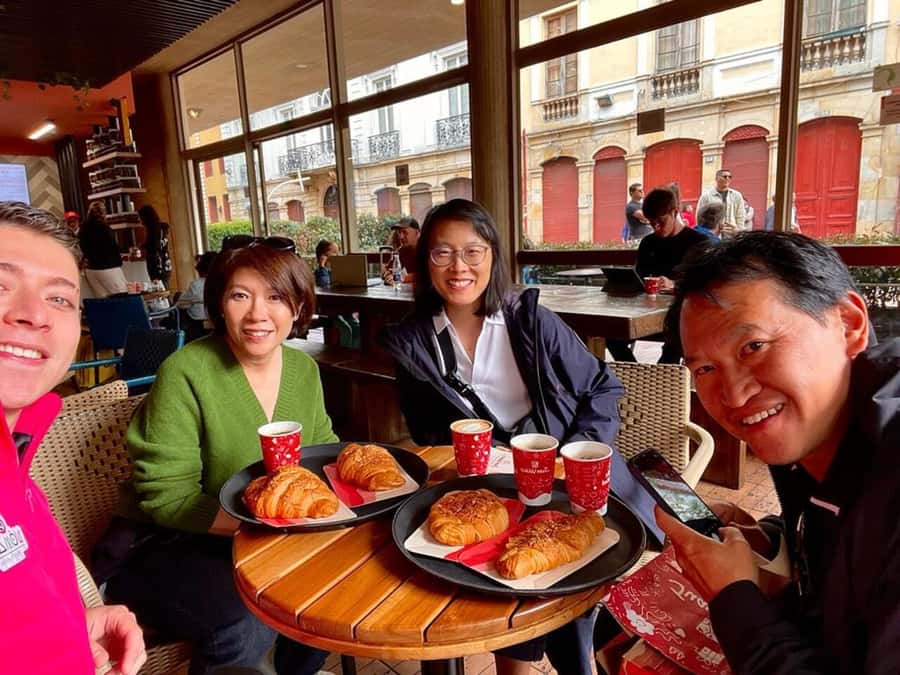 Bogotá: Private City Tour, Monserrate, Emerald and Botero - Timing, weather, and practical details