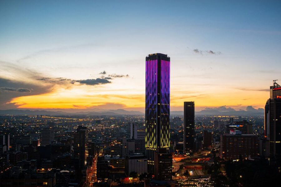 Bogota: Private custom tour with a local guide - Best fit for families, couples, and solo visitors