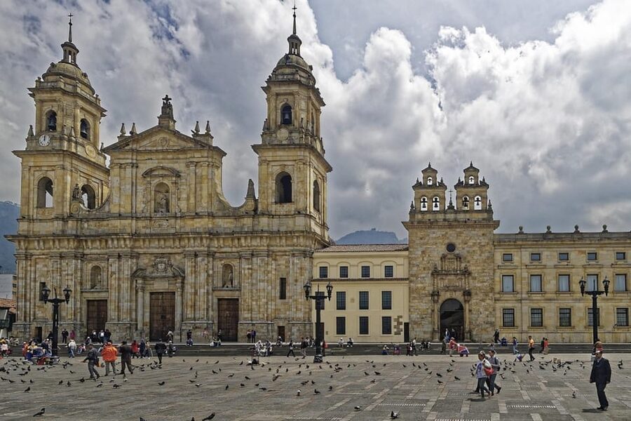 Bogotá: Private Guided Tour with Monserrate & La Candelaria - La Candelaria is best taken slowly