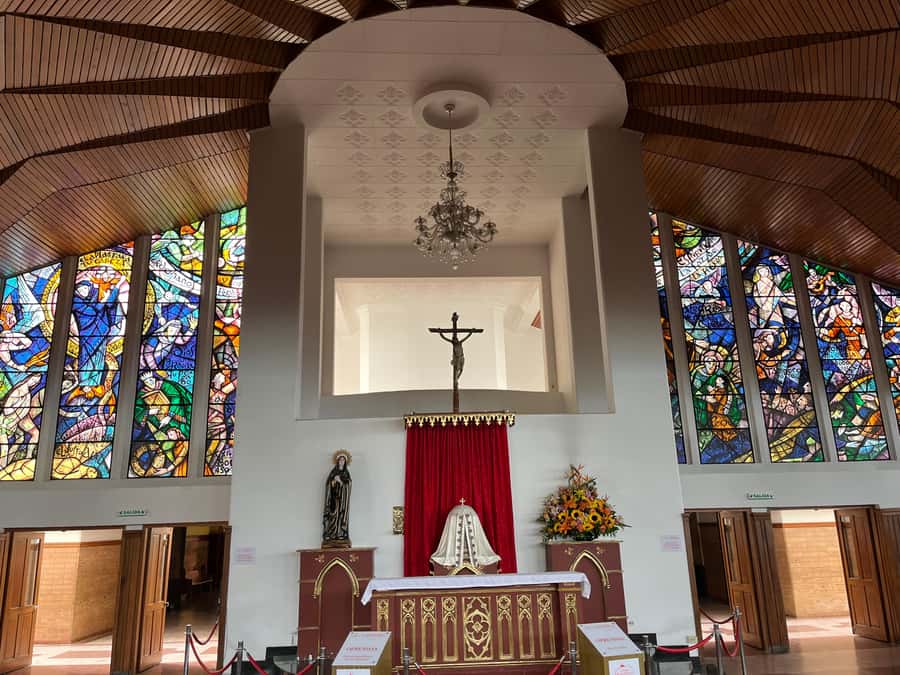 Bogota: Private Tour to Monserrate and Guadalupe - Guadalupe Hill gives you a quieter second perspective