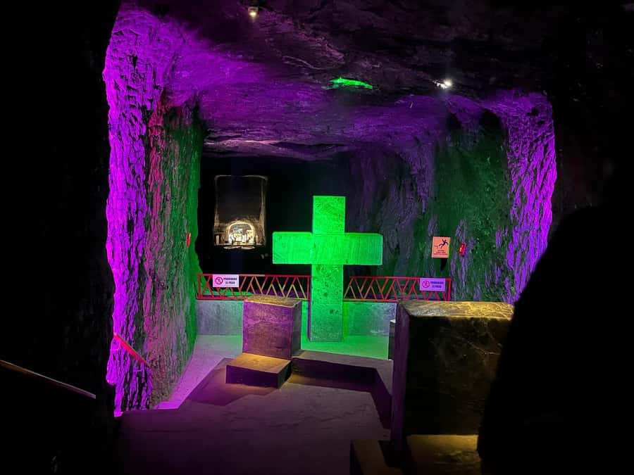 Bogota: Salt Cathedral of Zipaquira Private daily Trip - Entering the underground cathedral
