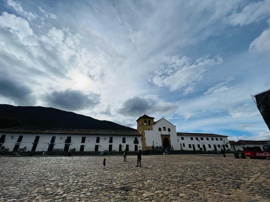 BOGOTA: Tour of Villa de Leyva, Ráquira, Pozos Azules, and Puente de Boyacá - Key points at a glance