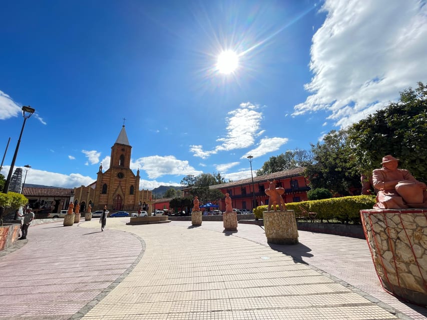 BOGOTA: Tour of Villa de Leyva, Ráquira, Pozos Azules, and Puente de Boyacá - Boyacá Bridge and the independence story