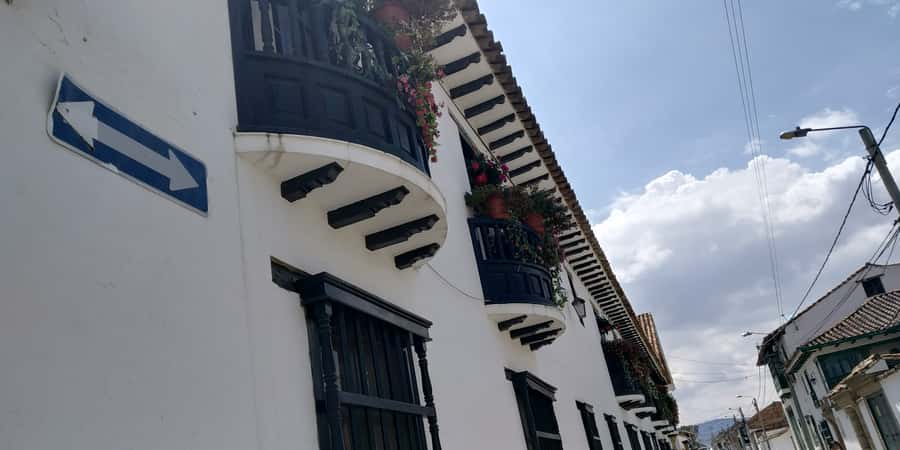 Bogotá: Villa de Leyva Full-Day Tour with Meals - Meals make the long road day easier