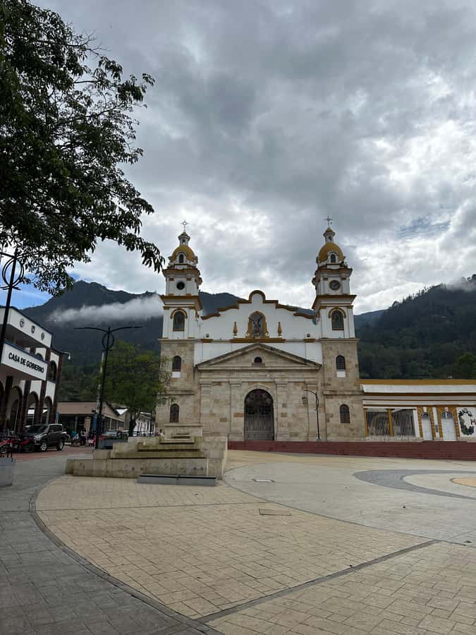Bogotá: Visit Colombia's Highest Waterfalls & Guadalupe Hill - Who should book this waterfall outing?