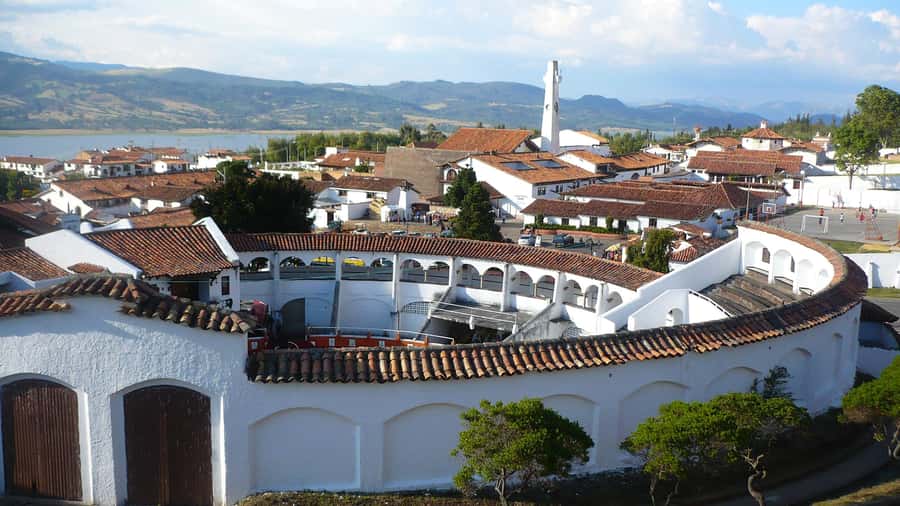 Bogota: Zipaquira, Salt Cathedral & Lake Guatavitá Tour - Transport, timing, and the practical side of the day