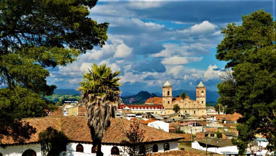Bogota: Zipaquira, Salt Cathedral & Lake Guatavitá Tour - Who will get the most from this tour