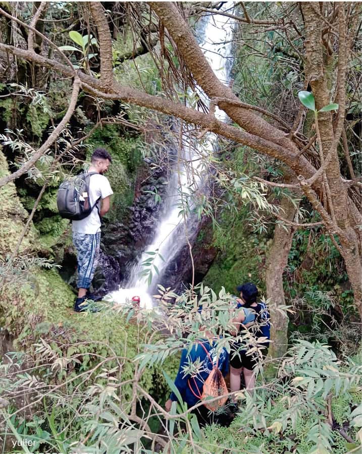 Cali: Cali River Waterfall and Great River Pools Tour - From hotel pickup to the riverside trail