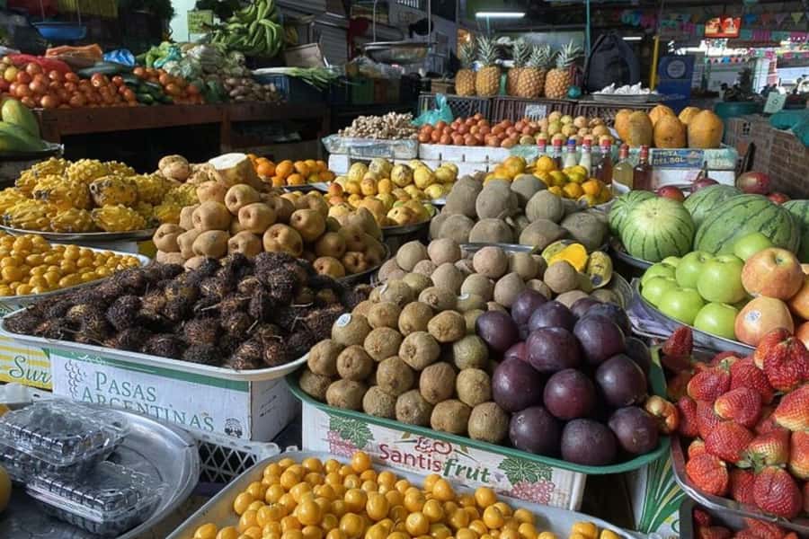 Cali: Fruit Market Walking Tour with Tastings - Why Cali’s fruit market makes a good morning tour