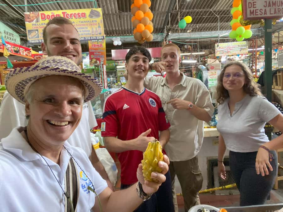 Cali: Fruit Market Walking Tour with Tastings - What the four-hour schedule feels like