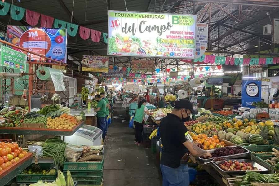Cali: Fruit Market Walking Tour with Tastings - Who should book this experience?