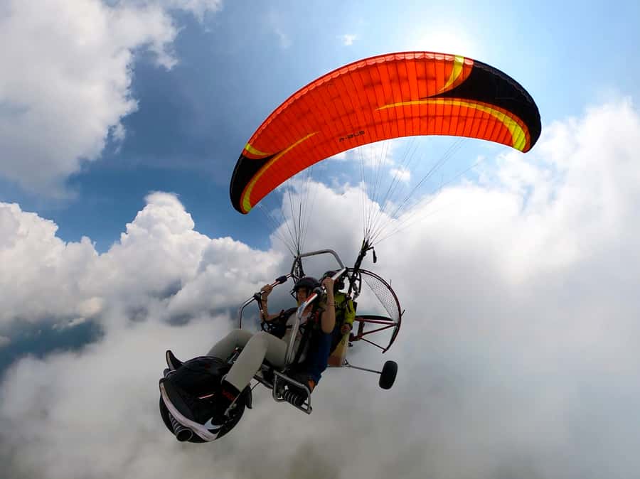 Cali: Paratrike Flight - Paragliding - Clothing and preparation for a comfortable flight