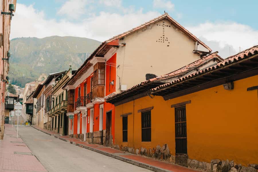 Candelaria Unveiled: Cool-tural Heritage Walking Tour - Manzana Cultural and the Botero Museum finish