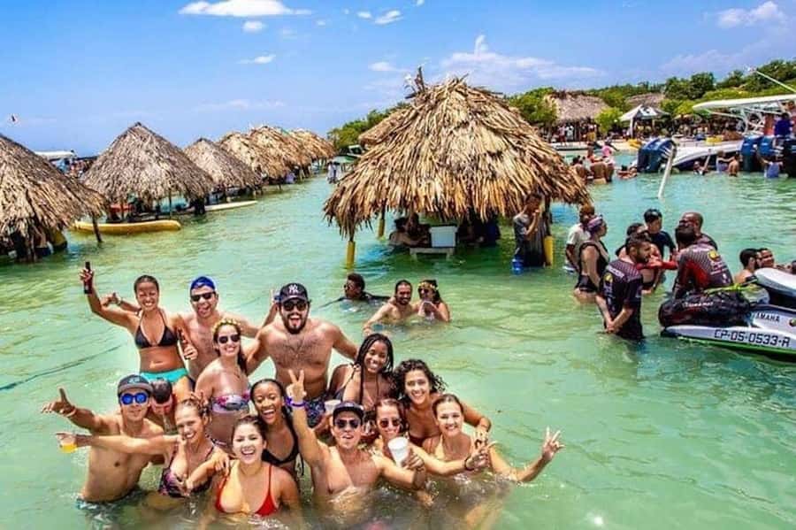 Cartagena: 5 Islands Premium Tour with Lunch and Snorkeling - Morning pickup and the ride to the coast