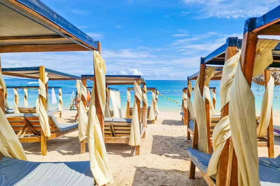 Cartagena: 5 Rosario Islands, Full party with drinks, Snorkeling and lunch - Pickup, Bocachica, and the first boat views
