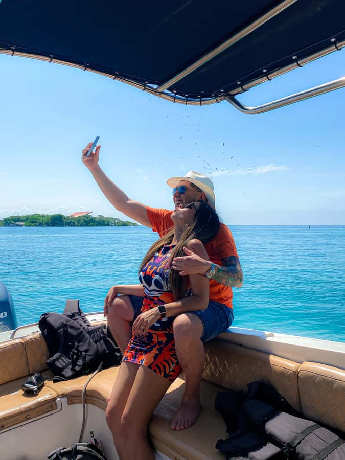 Cartagena: 5 Rosario Islands Tour with Snorkeling and Lunch - Snorkeling over reefs and a sunken plane