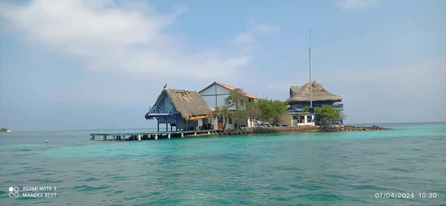 Cartagena: All-Inclusive Rosario Islands Speedboat Tour - Rosario Islands: choosing the oceanarium or snorkeling