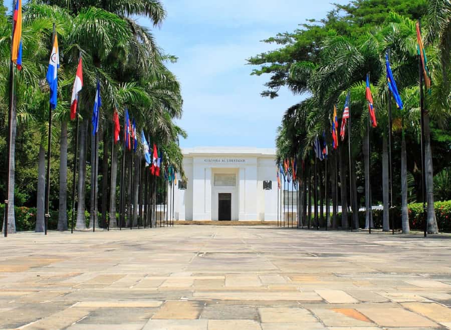 Cartagena: Barranquilla and Santa Marta All-Inclusive Tour - The pre-dawn pickup from Cartagena