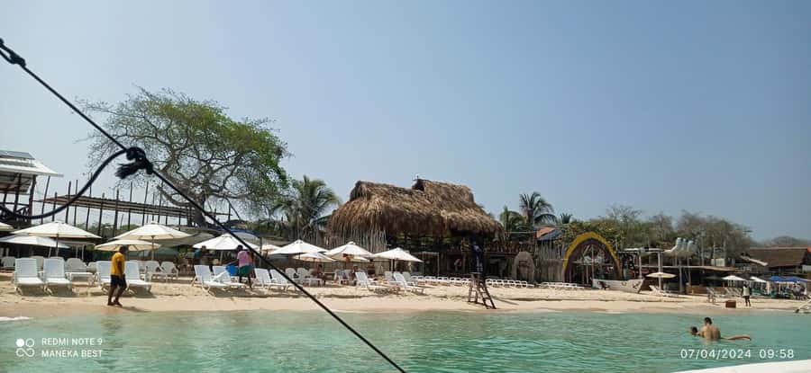 Cartagena: Barù Island Playa Blanca with Lunch - Who Will Enjoy This More