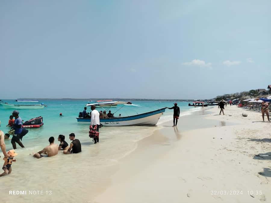 Cartagena: BARÚ Playa blanca with SNORKELING INCLUDED - What to bring for a smoother day