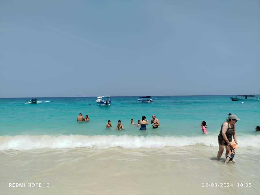 Cartagena: BARÚ Playa blanca with SNORKELING INCLUDED - Three hours around Barú